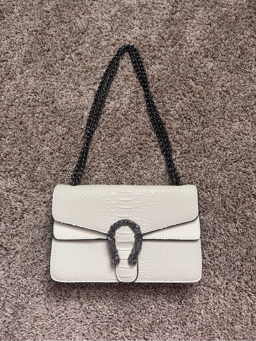 White Textured Shoulder Bag with Chain Strap